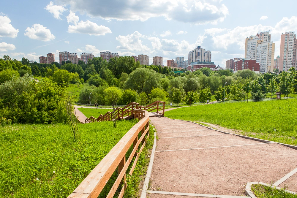 Парк Раменки