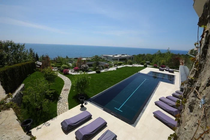 Японский сад «Rikkyo-en» (Отель  Mriya Resort & Spa)