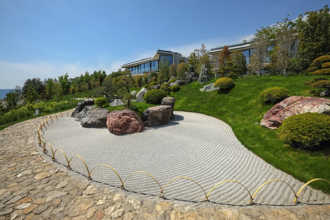 Японский сад «Rikkyo-en» (Отель  Mriya Resort & Spa)